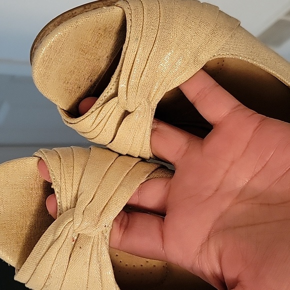 Shimmery wedges - Picture 4 of 5